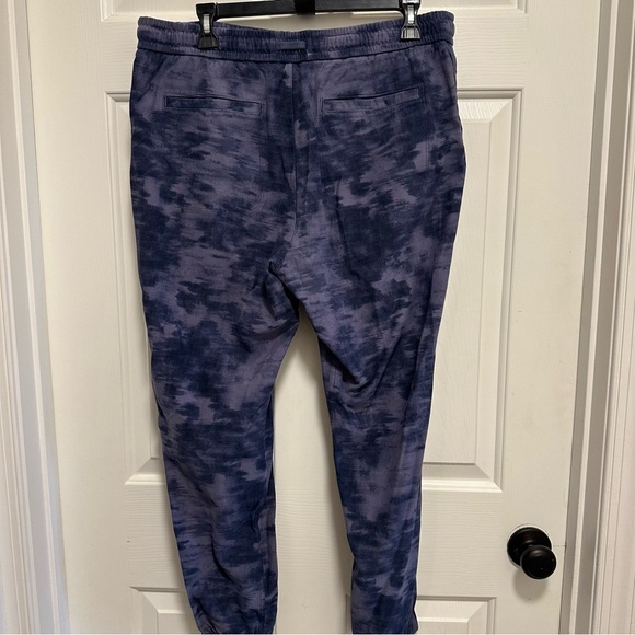 Athleta Farallon Printed Purple Blue Jogger Size 14 - Picture 4 of 8